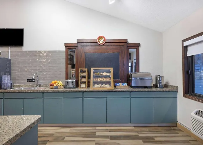 Americinn By Wyndham Duluth South Proctor Black Woods Event Ctr