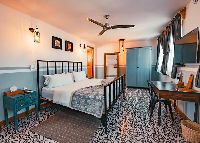 Clandestino Hotel Pila Seca