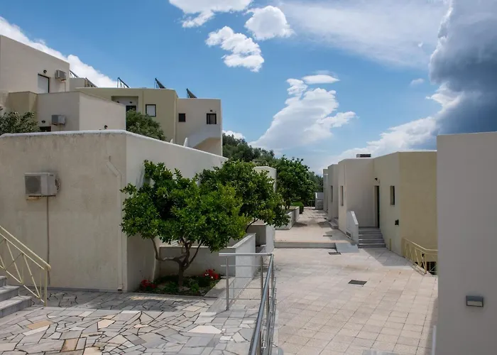 Polyrizos Hotel Rodakino
