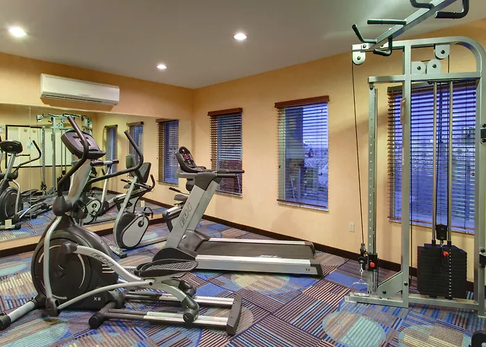 Holiday Inn Express Hotel & Suites Albuquerque Airport By Ihg
