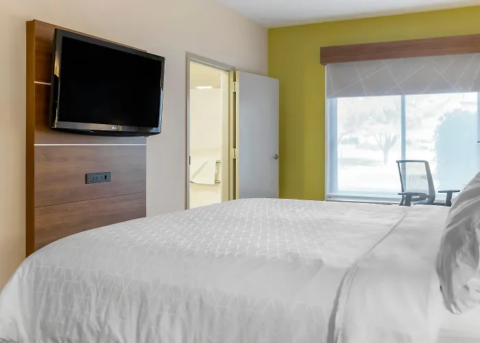 Holiday Inn Express Hotel & Suites Albuquerque Midtown By Ihg