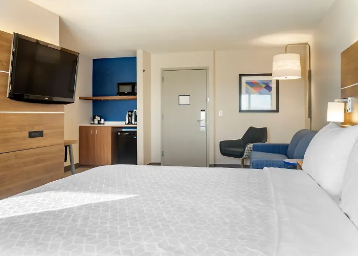 Holiday Inn Express Hotel & Suites Albuquerque Midtown By Ihg