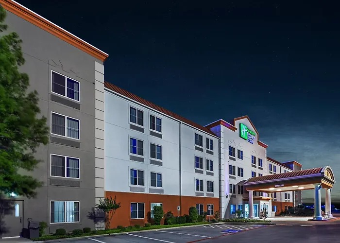 Holiday Inn Express Hotel & Suites Dallas Lewisville By Ihg