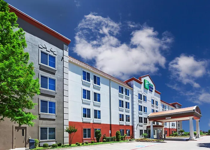 Holiday Inn Express Hotel & Suites Dallas Lewisville By Ihg