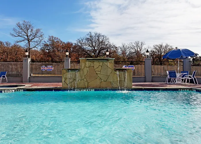 Holiday Inn Express & Suites Graham By Ihg