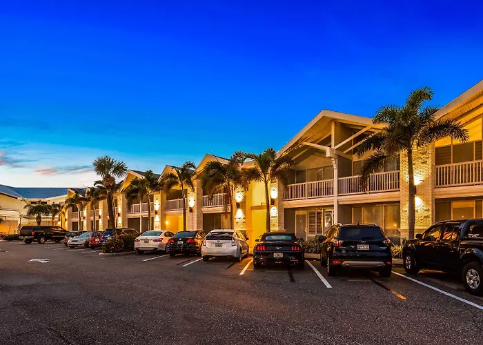 Best Western Plus Yacht Harbor Inn Dunedin