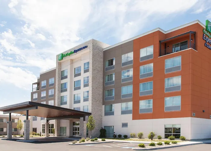 Holiday Inn Express & Suites Sandusky By Ihg