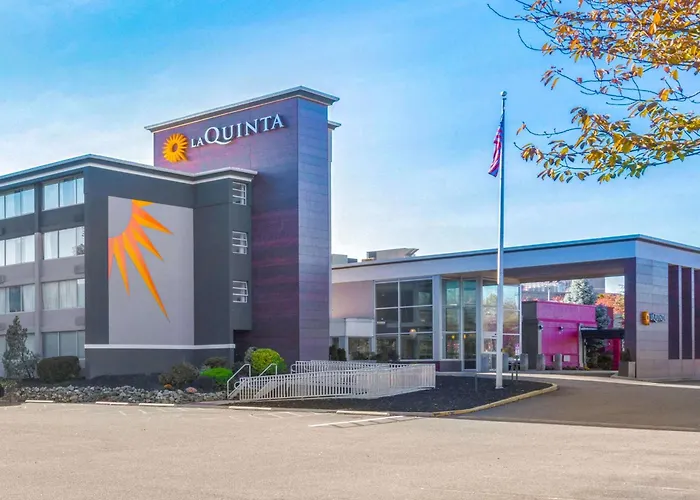 La Quinta By Wyndham Clifton/Rutherford