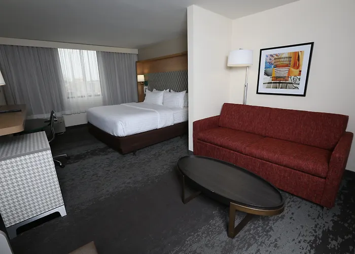 Holiday Inn Chicago North Shore By Ihg