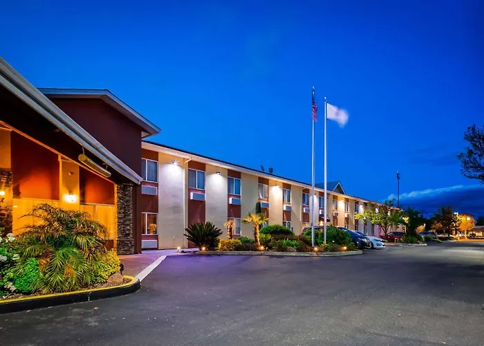 Best Western Plus Corning Inn