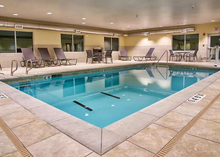 Holiday Inn Express & Suites Claremore By Ihg