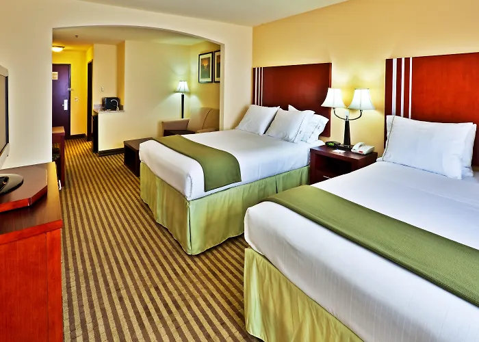 Holiday Inn Express & Suites Perry By Ihg