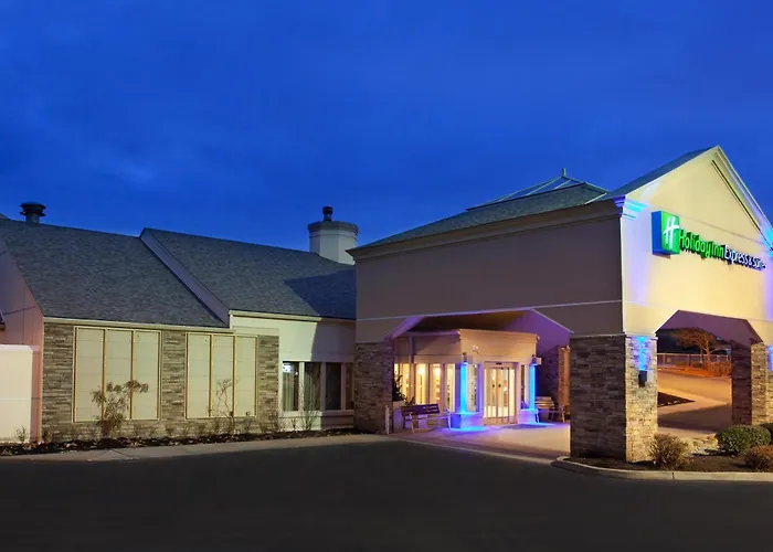 Holiday Inn Express Hotel & Suites Pittsburgh Airport By Ihg