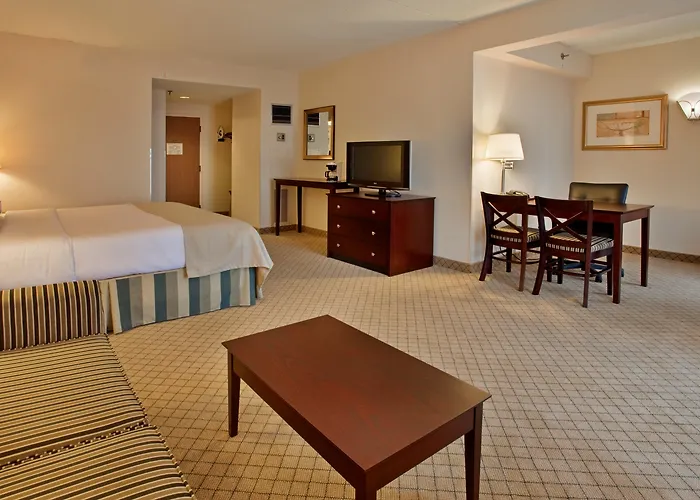 Holiday Inn & Suites - I-44 By Ihg