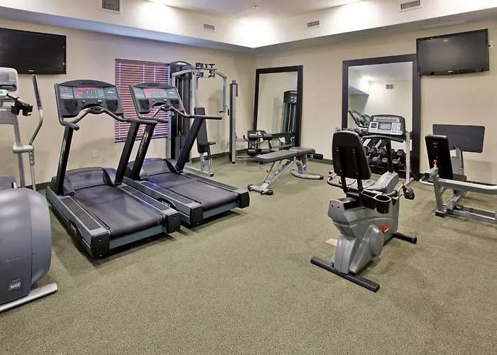 Holiday Inn Express & Suites North