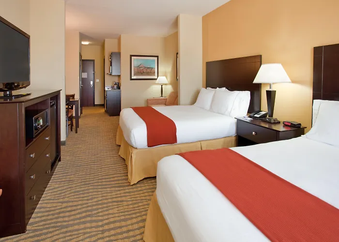 Holiday Inn Express & Suites Gallup East By Ihg