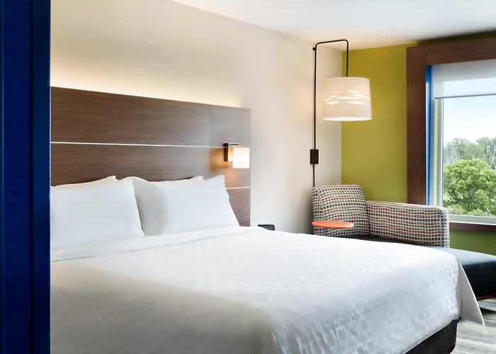 Holiday Inn Express & Suites Clear Spring By Ihg