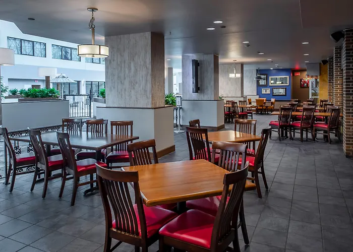 Crowne Plaza Hotel St. Louis Airport By Ihg