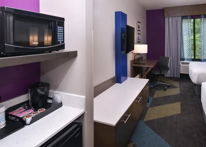 Holiday Inn Express And Suites Bryant - Benton Area By Ihg
