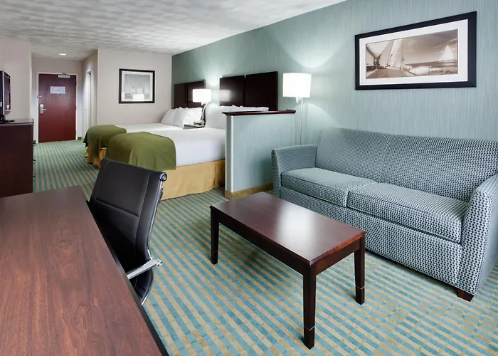 Holiday Inn Express & Suites Smithfield - Providence By Ihg