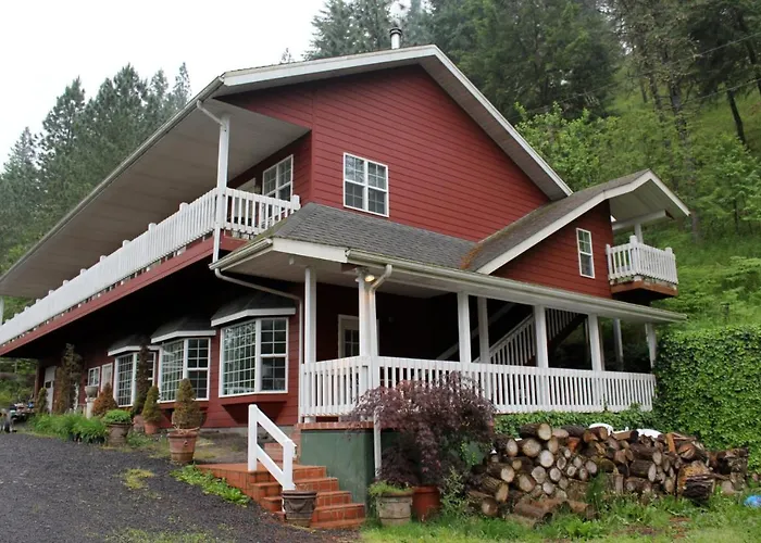 Hearthstone Elegant Lodge