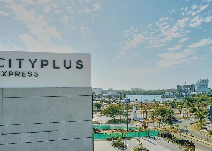 City Express Plus By Marriott Mazatlan