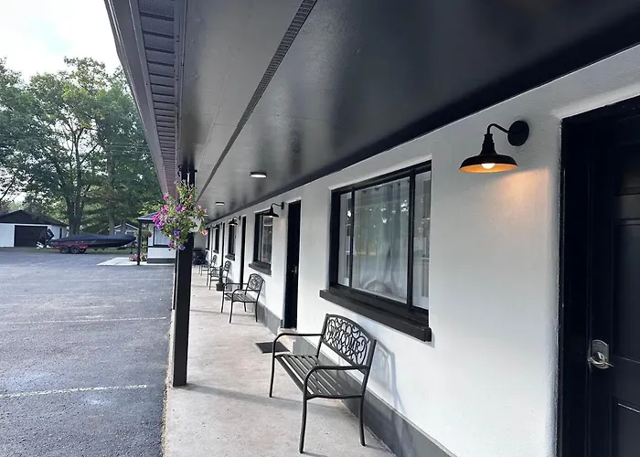 Star Gate Motel