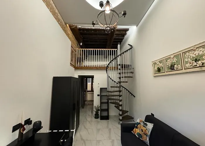 Venus Two-Floored Stylish Apartment In The City Center