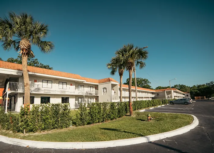 Travelodge By Wyndham Orlando Lake Buena Vista South