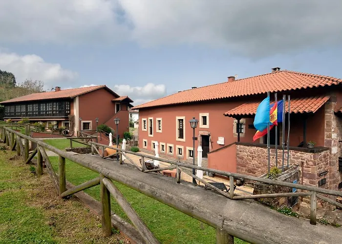 La Corte De Lugás