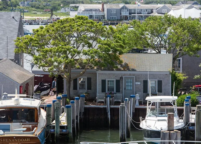 Cottages At Boat Basin