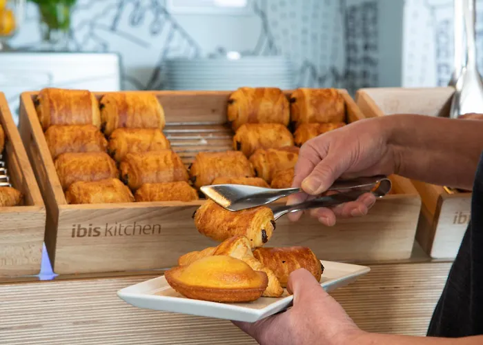 Ibis Versailles Château