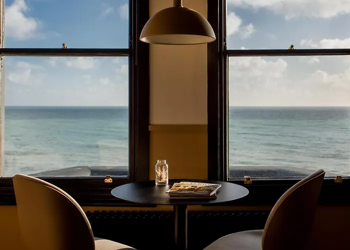 Port Hotel