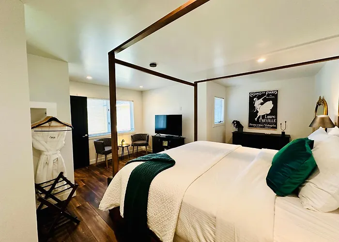 Bespoke Inn Flagstaff