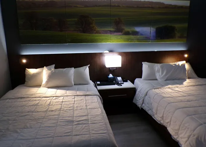 Luxor Inn & Suites, A Travelodge By Wyndham