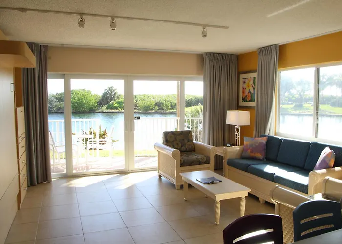 Canada House Pompano Beach