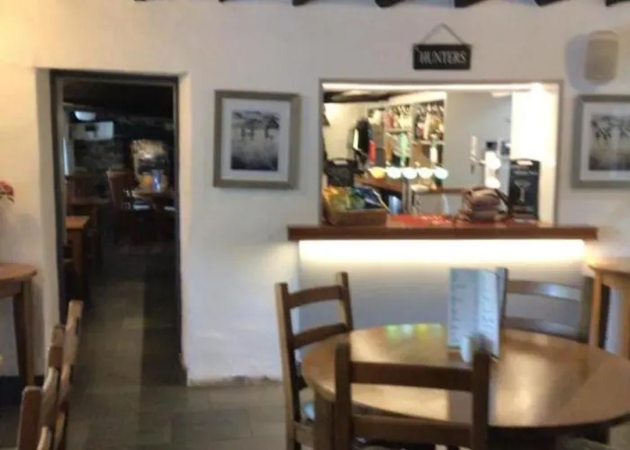 Hunters Lodge