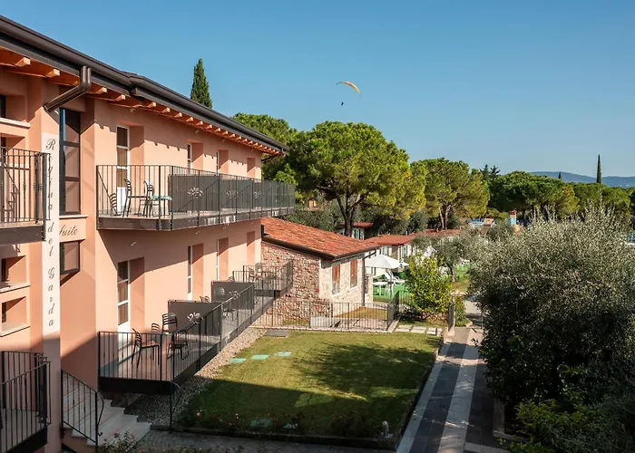 Regina Del Garda Suite Toscolano-Maderno