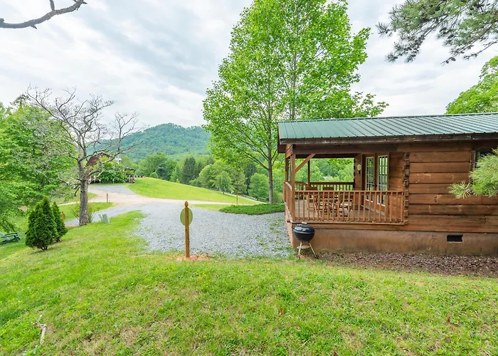 Engadine Inn And Cabins Candler