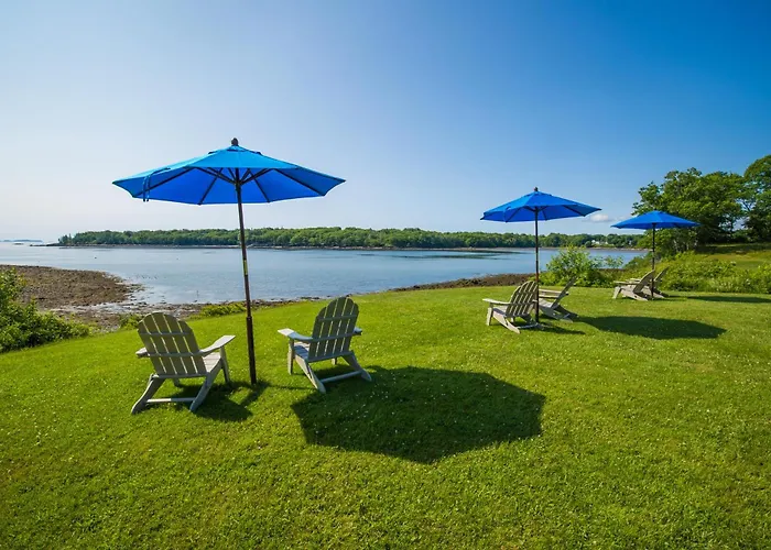 Strawberry Hill Seaside Inn