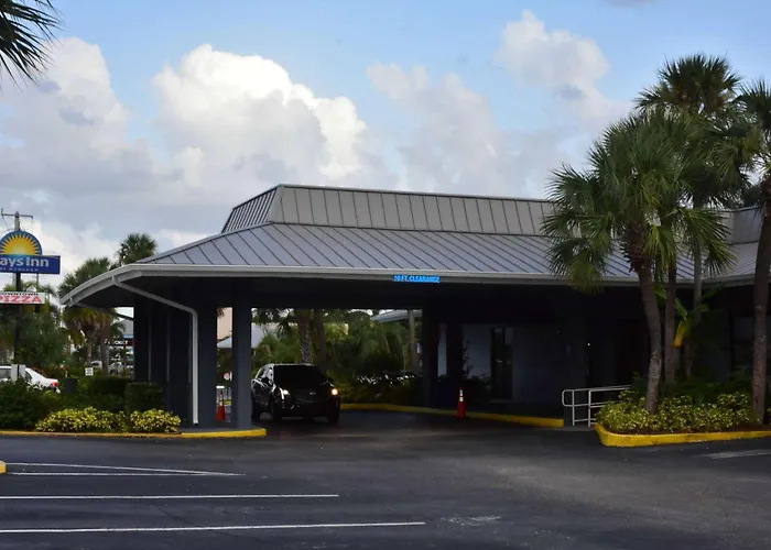 Days Inn By Wyndham Stuart