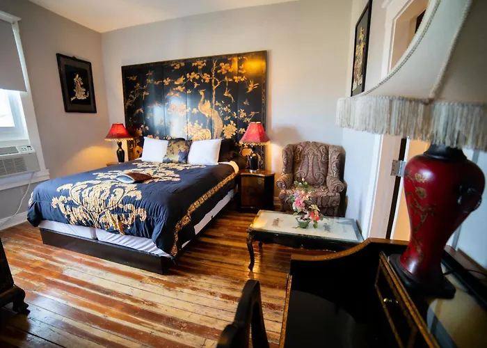 Oaak Tree Hotel ---- A Foundation Of Pure Luxury