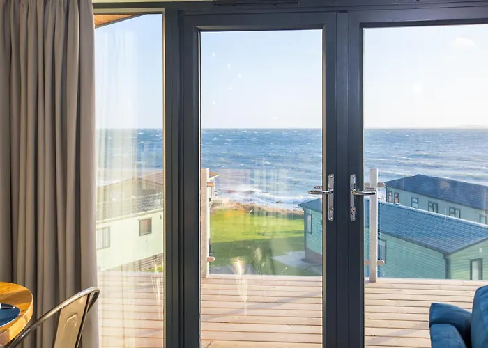 Sauchope Links Holiday Lodge And Glamping Park