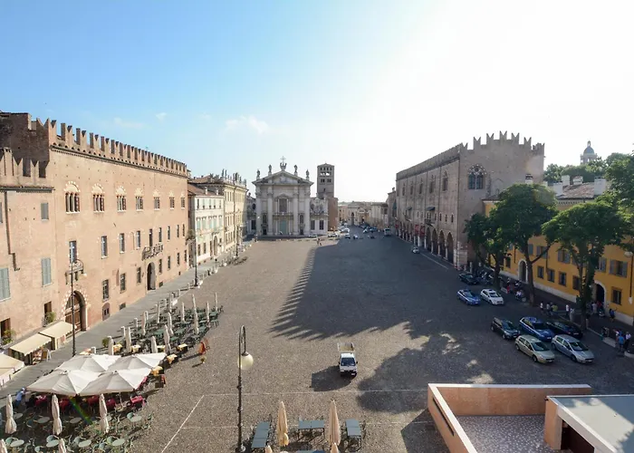 Cà Uberti Palace
