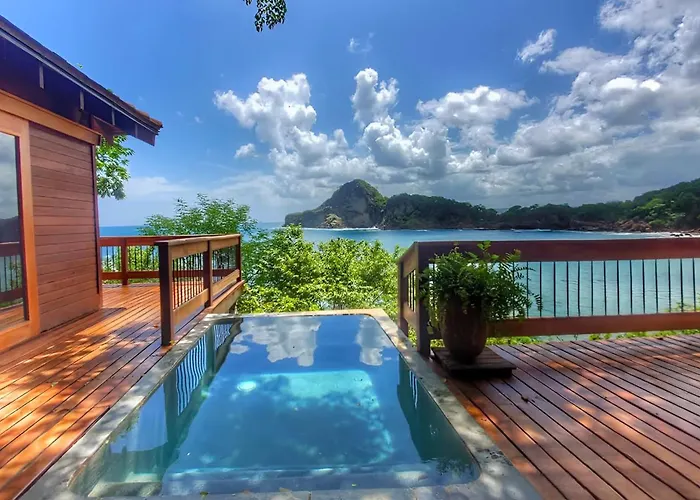 Aqua Oceanfront Hotel Resort