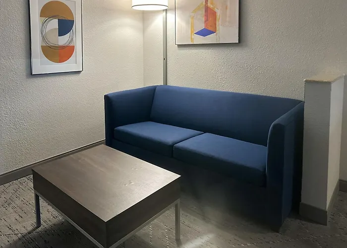 Holiday Inn Express Hotel & Suites Ennis By Ihg