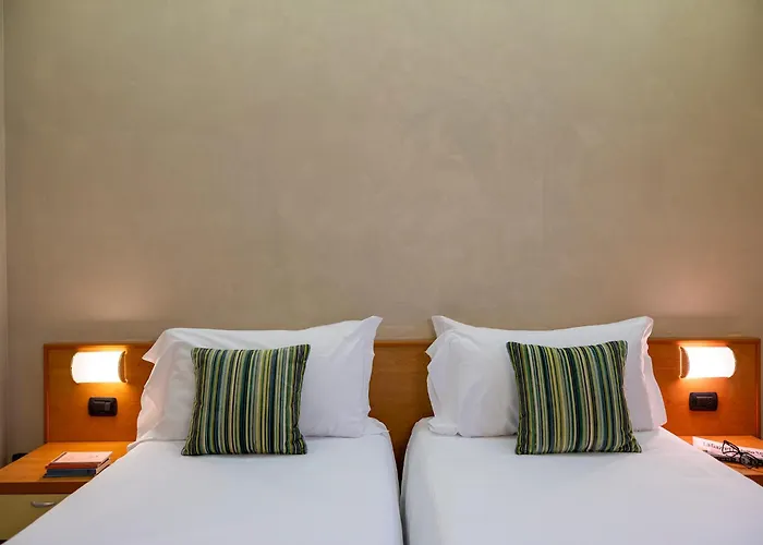 Hotel Embassy Pero