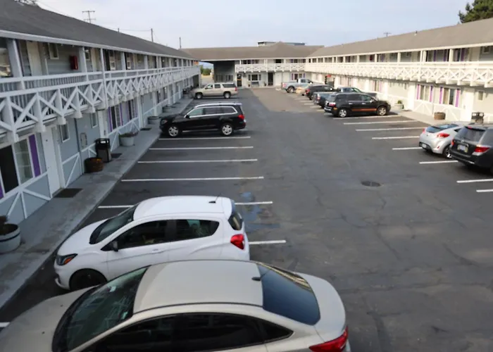 Global Inn Coos Bay