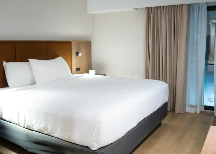 Valhalla Hotel & Conference Centre