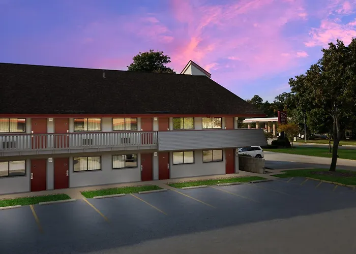 Red Roof Inn Cleveland - Westlake